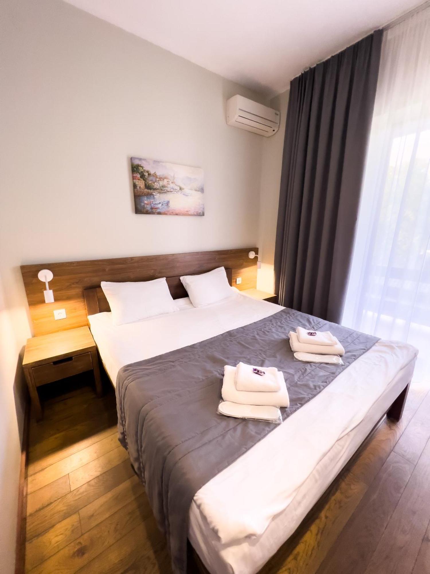 Nebos Hotel & Restaurant Ivano Frankivsk Bagian luar foto